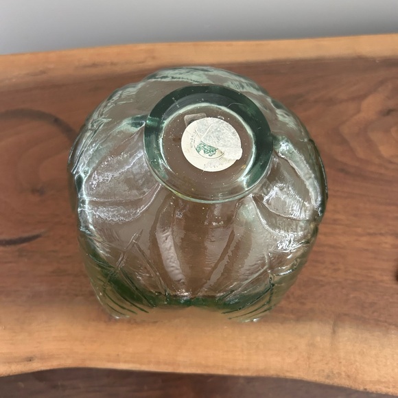 Vintage recycled Glass Green candle holder Dish Bowl Tulip lotus Leaf Design - Picture 5 of 12